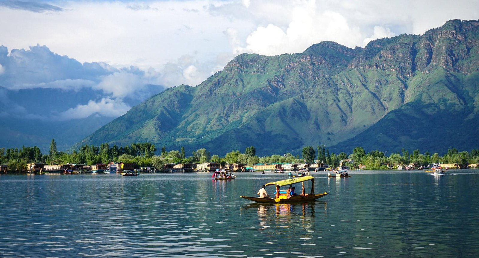 A Memorable Family Trip toJammu & Kashmir and Manali